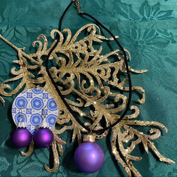 🎄 New Christmas Bulb Earrings & Necklace - Picture 6 of 7